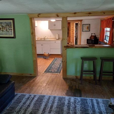 Adorable 1 Bedroom Honey House Rusk Eksteriør bilde
